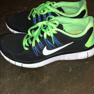 Nike free runs
